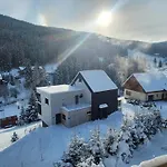 In Krkonose With Mountain Views דירה